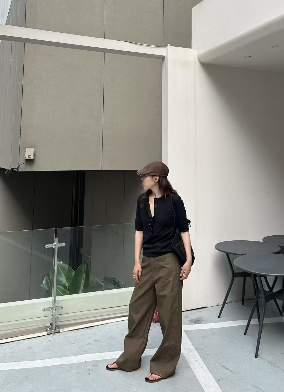 高質暗坑紋布料褲