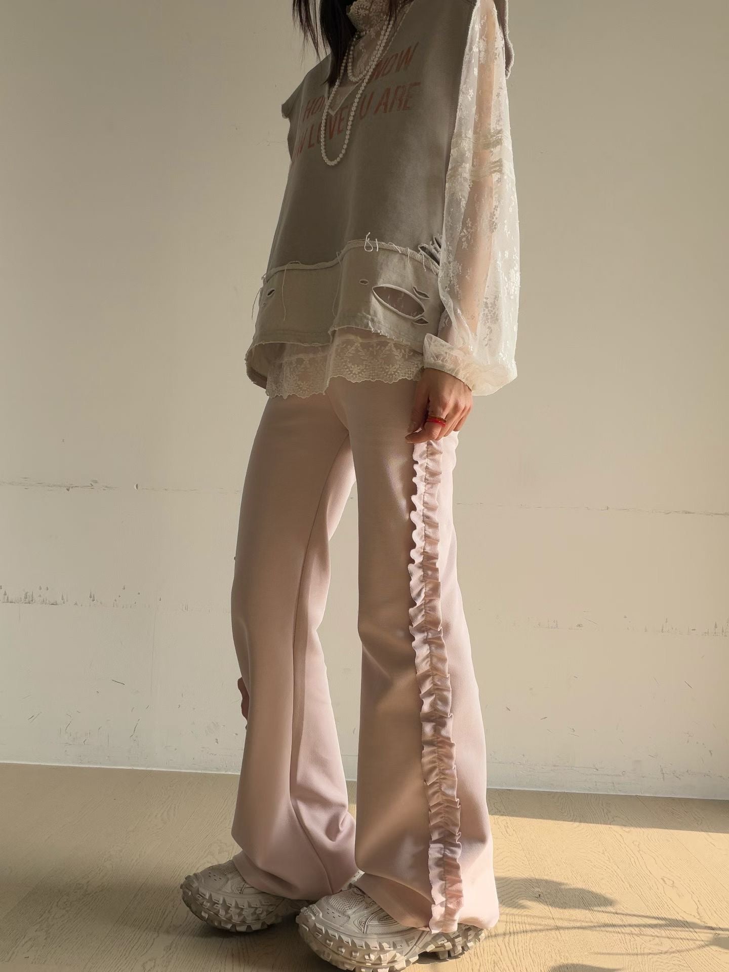 超顯瘦車花邊褲