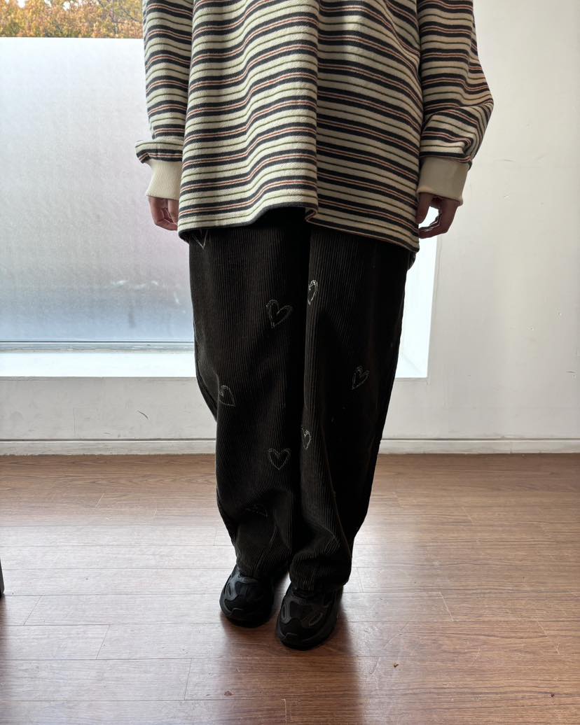 燈芯絨長褲印心心pattern