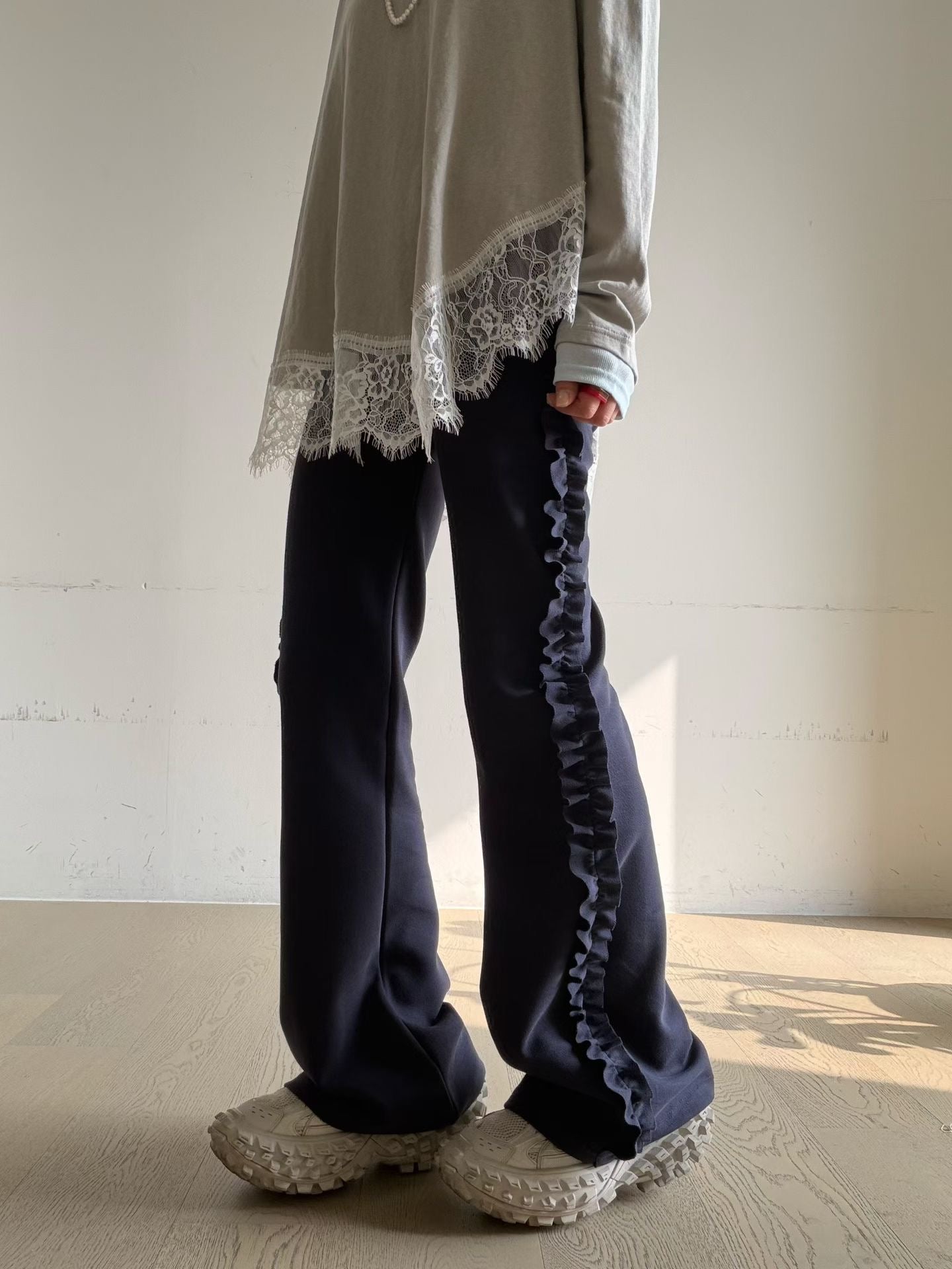 超顯瘦車花邊褲